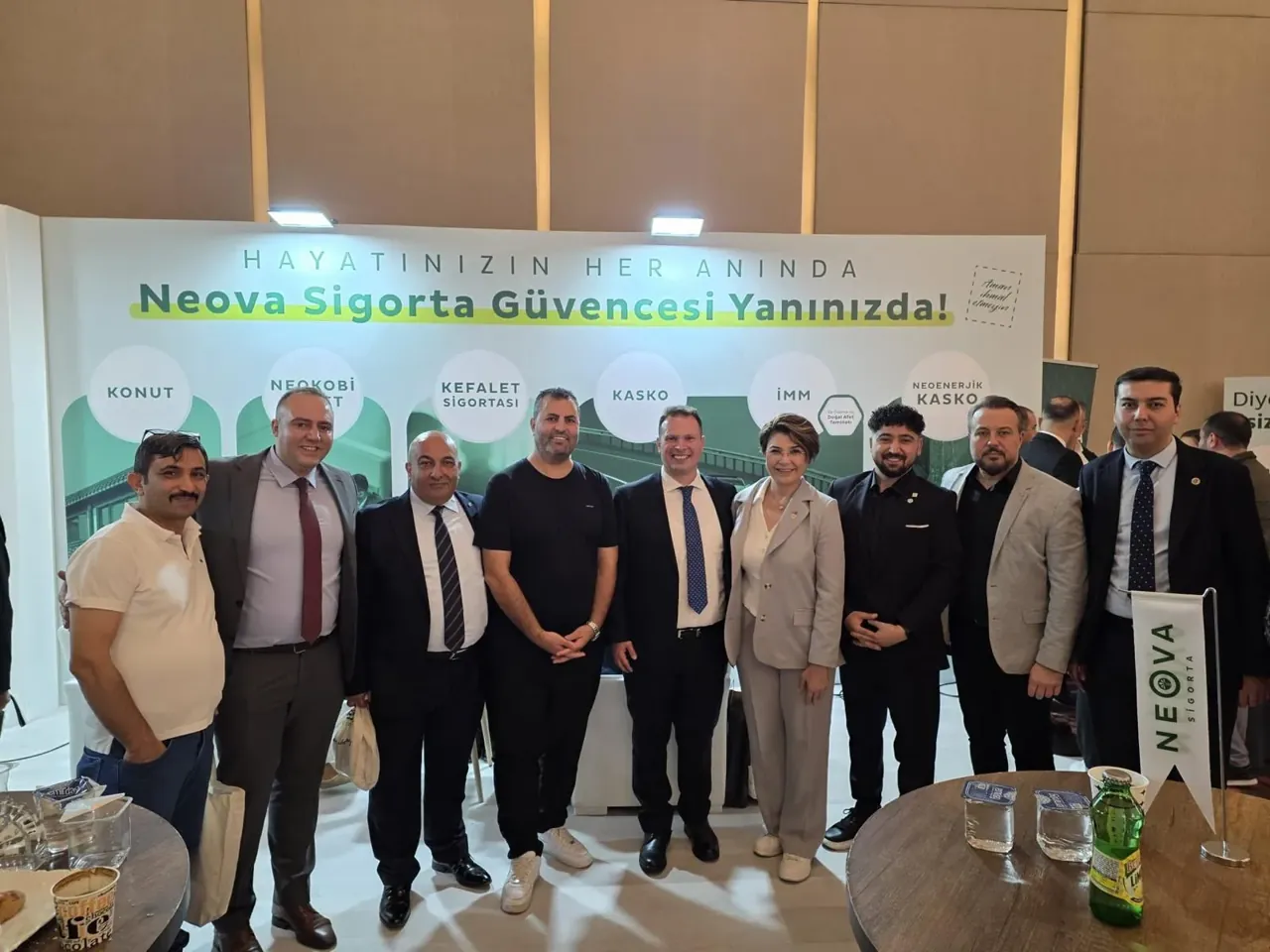 Neova Sigorta etkinliğinde Selçuklu Sigorta ekibi