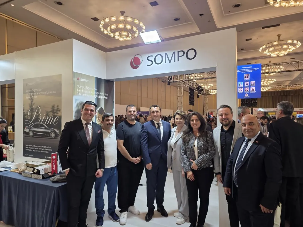 Sompo Sigorta standında acente temsilcileri